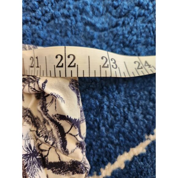 Torrid Short Sleeve Palm Summer Blouse 1 - Picture 7 of 8